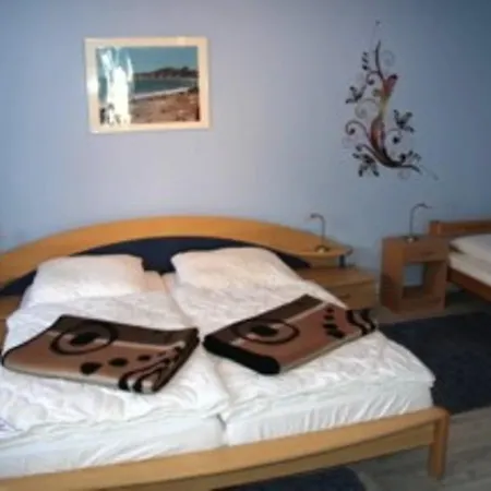 Mit Terrasse * Глове